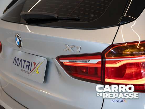 BMW-X1-2.0 16V TURBO ACTIVEFLEX SDRIVE20I X-LINE 4P AUTOMÁTICO BMW-X1-2016