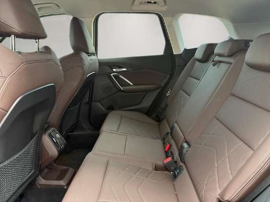 BMW-X1-2024