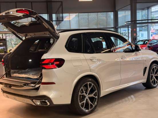 BMW-X5-2025