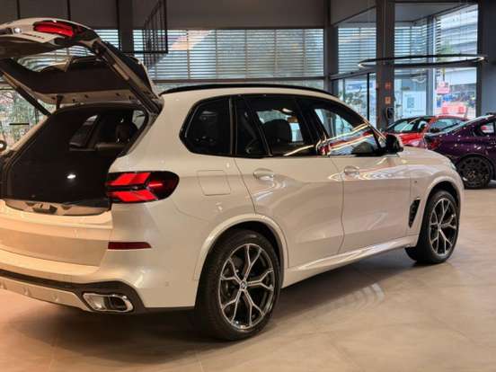BMW-X5-2025
