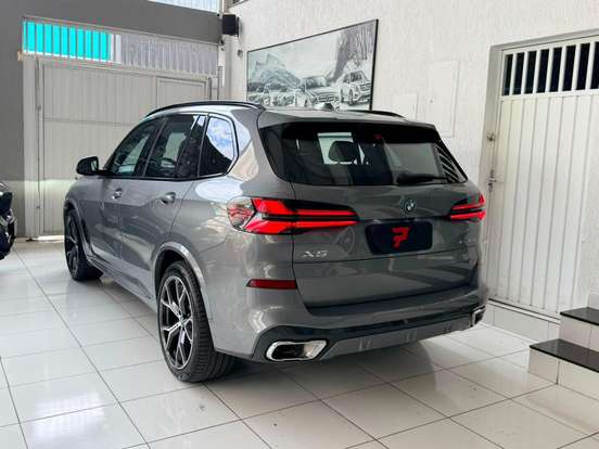 BMW-X5-2023