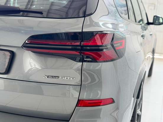 BMW-X5-2023