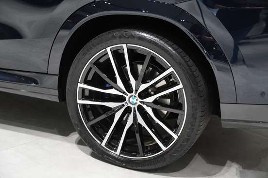 BMW-X6-2023