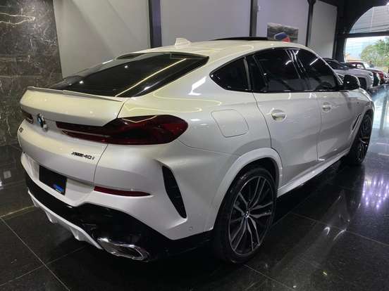 BMW-X6-2022
