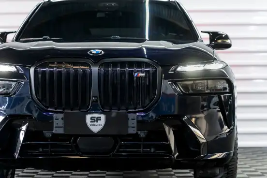 BMW-X7-2023