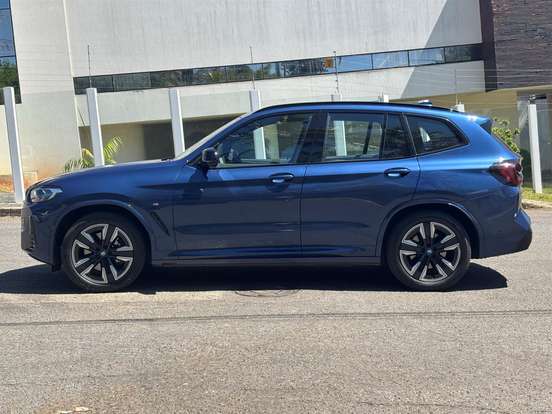 BMW-iX3-ELÉTRICO M SPORT BMW-iX3-2022