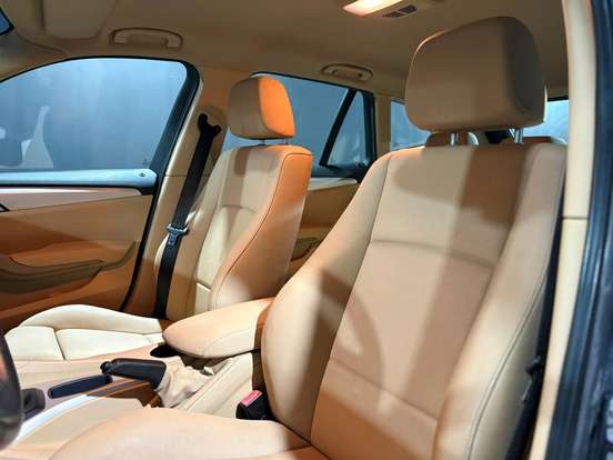 BMW-X1-2011