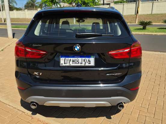 BMW-X1-2.0 16V TURBO ACTIVEFLEX SDRIVE20I X-LINE 4P AUTOMÁTICO BMW-X1-2019