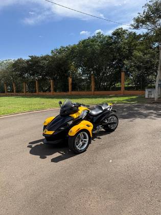 CAN-AM SPYDER RS 