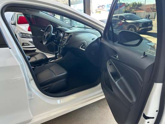 CHEVROLET-CRUZE-2021