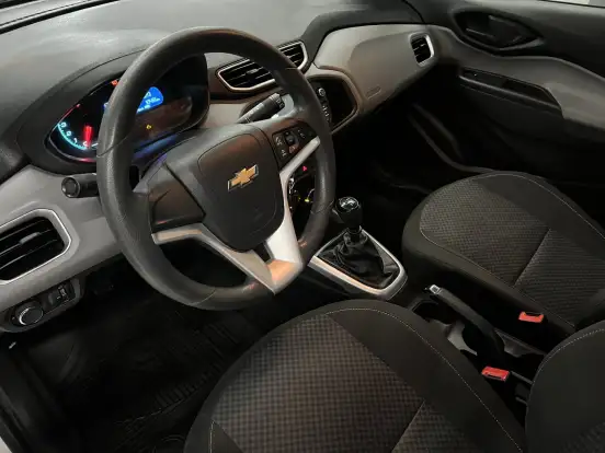 CHEVROLET-ONIX-2016