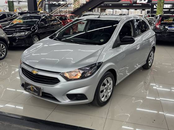 CHEVROLET ONIX 1.4 MPFI ADVANTAGE 8V FLEX 4P AUTOMÁTICO