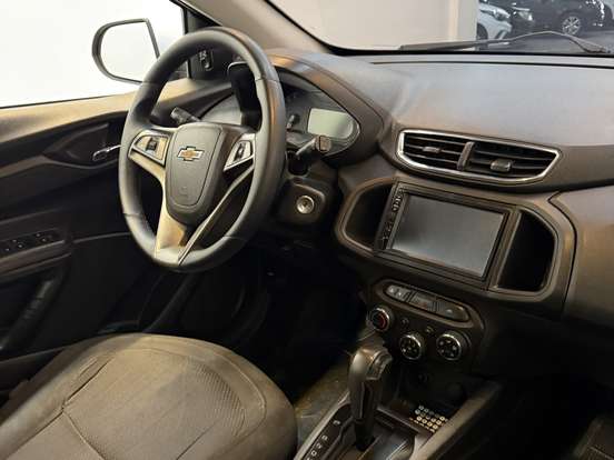 CHEVROLET-ONIX-2015