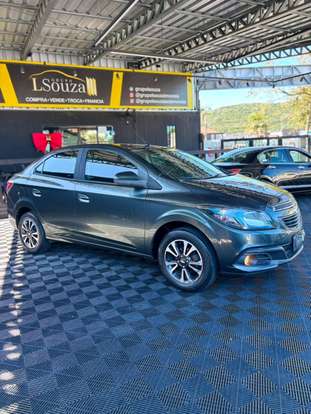 CHEVROLET-PRISMA-2015