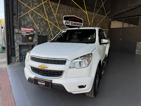 CHEVROLET S10 2.4 ADVANTAGE 4X2 CD 8V FLEX 4P MANUAL CHEVROLET S10 2.4 ADVANTAGE 4X2 CD 8V FLEX 4P MANUAL