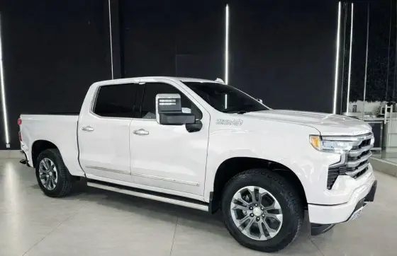 CHEVROLET SILVERADO 5.3 V8 GASOLINA 1500 HIGH COUNTRY 4X4 AUTOMÁTICO CHEVROLET SILVERADO 5.3 V8 GASOLINA 1500 HIGH COUNTRY 4X4 AUTOMÁTICO