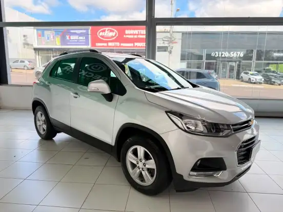CHEVROLET-TRACKER-2018