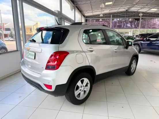 CHEVROLET-TRACKER-2018
