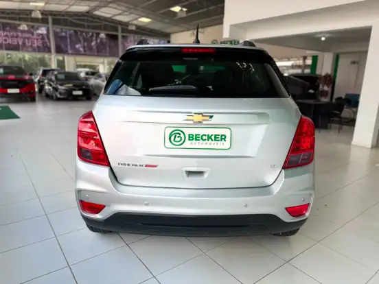 CHEVROLET-TRACKER-2018