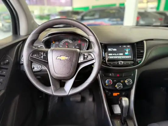 CHEVROLET-TRACKER-2018