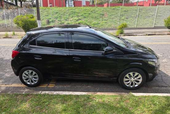 CHEVROLET-ONIX-2018