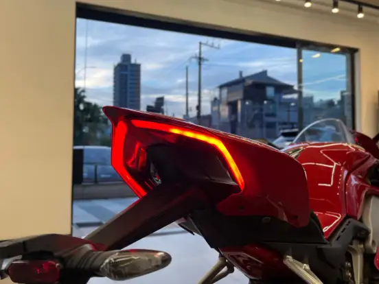 DUCATI-PANIGALE V4 S-2019