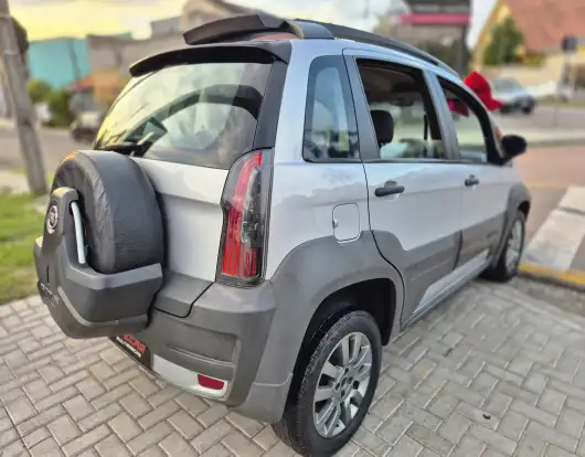 FIAT-IDEA-1.8 MPI ADVENTURE 16V FLEX 4P AUTOMATIZADO FIAT-IDEA-2015