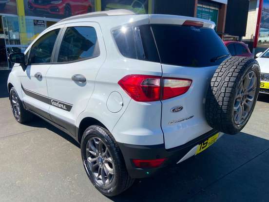 FORD-ECOSPORT-2014