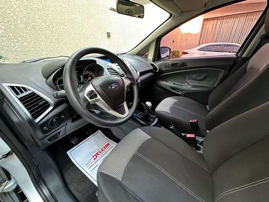 FORD-ECOSPORT-2012