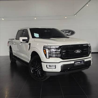FORD F-150 5.0 V8 GASOLINA CD LARIAT BLACK FX4 AUTOMÁTICO