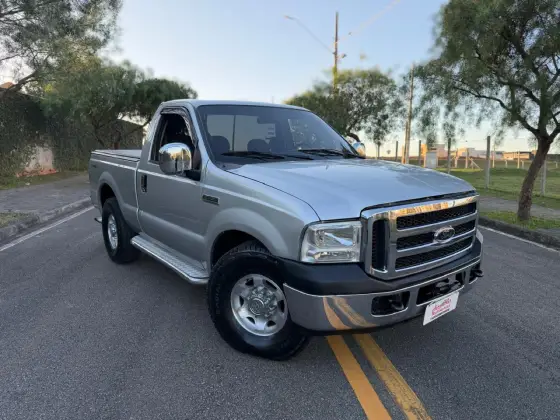 FORD F-250 4.2 XLT 4X2 CS TURBO DIESEL 2P MANUAL FORD F-250 4.2 XLT 4X2 CS TURBO DIESEL 2P MANUAL