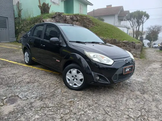 FORD FIESTA 1.6 MPI SEDAN 8V FLEX 4P MANUAL