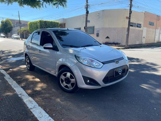 FORD FIESTA 1.6 MPI SEDAN 8V FLEX 4P MANUAL