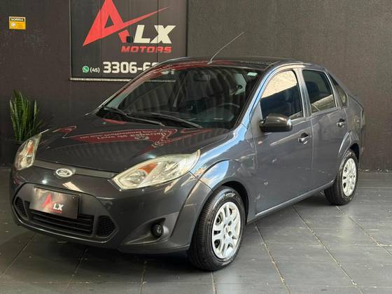 FORD FIESTA 1.6 ROCAM SEDAN 8V FLEX 4P MANUAL