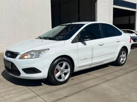 FORD-FOCUS-1.6 8V GASOLINA 4P MANUAL FORD-FOCUS-2010