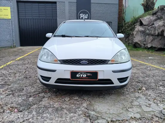 FORD-FOCUS-2008