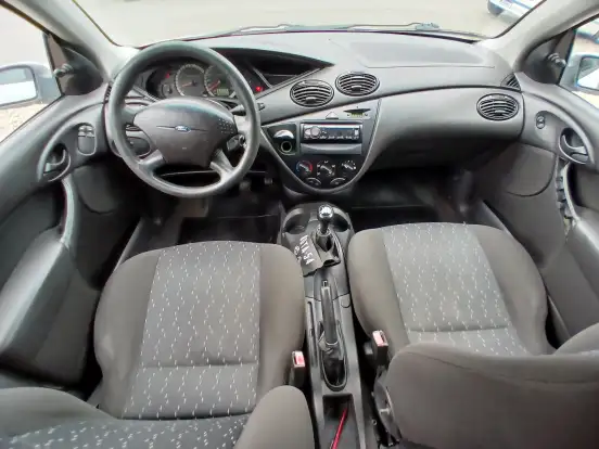 FORD-FOCUS-2008