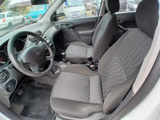 FORD-FOCUS-2008