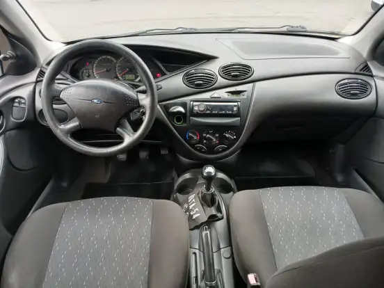 FORD-FOCUS-2008
