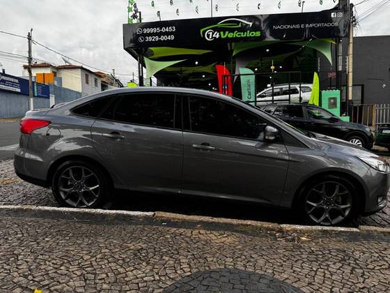 FORD FOCUS 2.0 SE PLUS 16V FLEX 4P POWERSHIFT