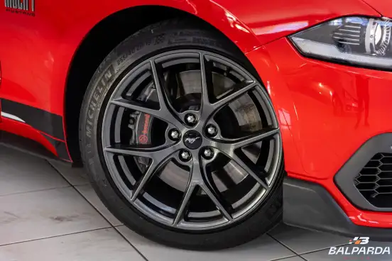 FORD-MUSTANG-2021