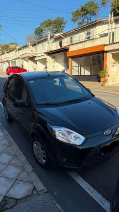 FORD-FIESTA-2014