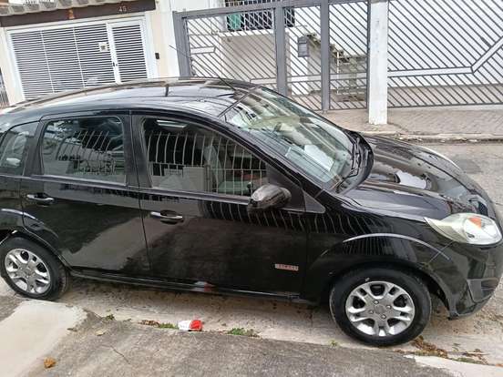 FORD-FIESTA-2012