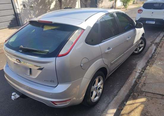 FORD-FOCUS-2011