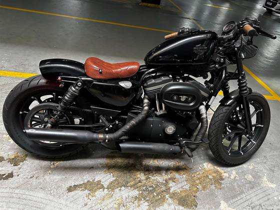 HARLEY-DAVIDSON SPORTSTER IRON 883 