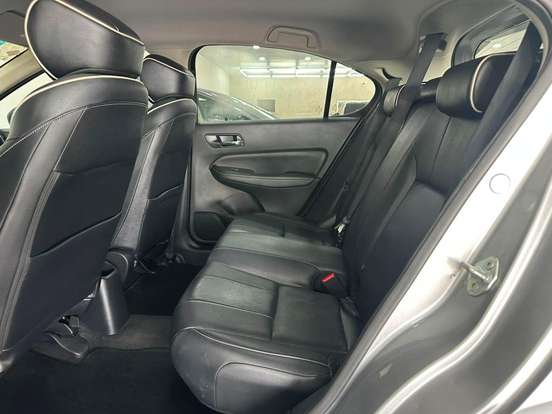 HONDA-CITY-1.5 i-VTEC FLEX HATCH EXL CVT HONDA-CITY-2022