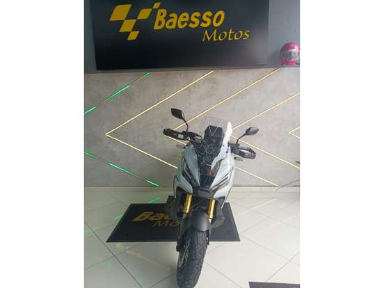 HONDA-X-ADV-2024
