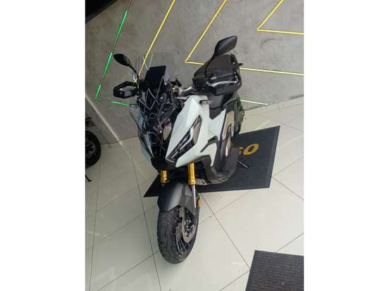 HONDA-X-ADV-2024