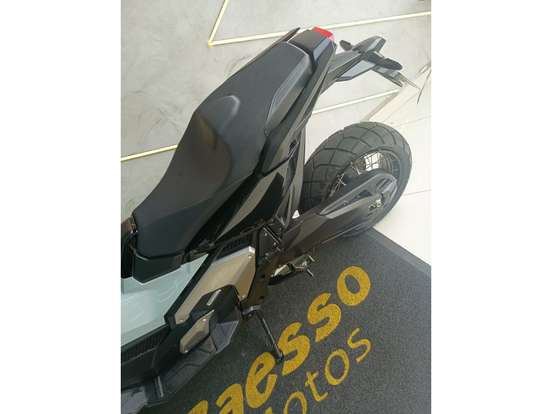 HONDA-X-ADV-2024