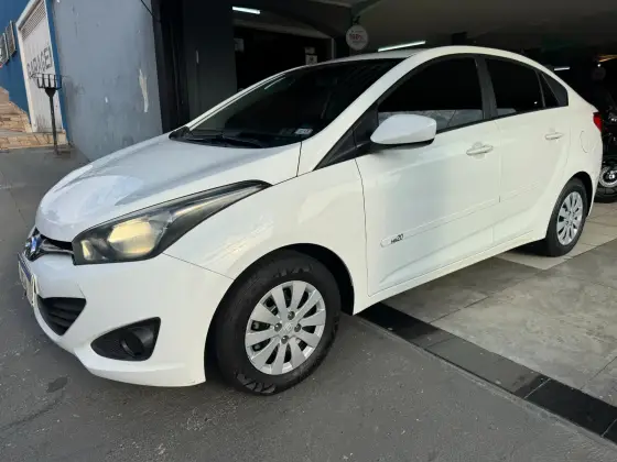 HYUNDAI HB20S 1.6 COMFORT PLUS 16V FLEX 4P MANUAL